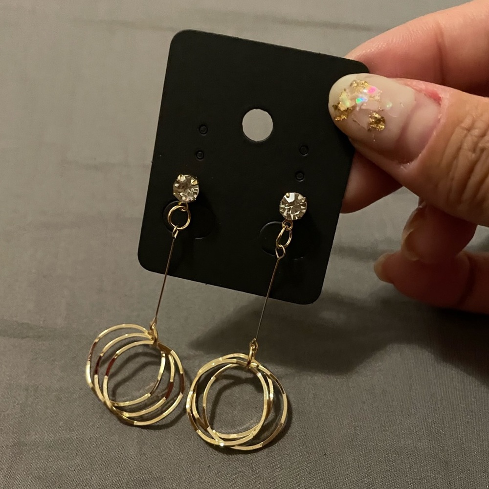 2-pair golden circles and bling studs earrings set